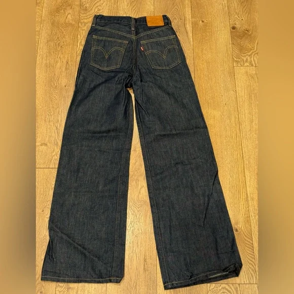 Women’s Levi’s Premium W25 L34 Classic Dark Blue Ribcage Wide Leg Jeans-LIKE NEW - Picture 10 of 16